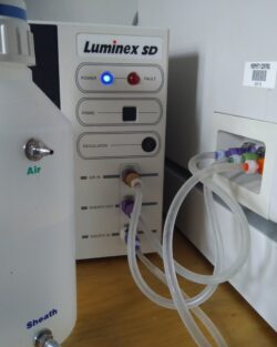 Luminex 100 Immunoassay Analyzer