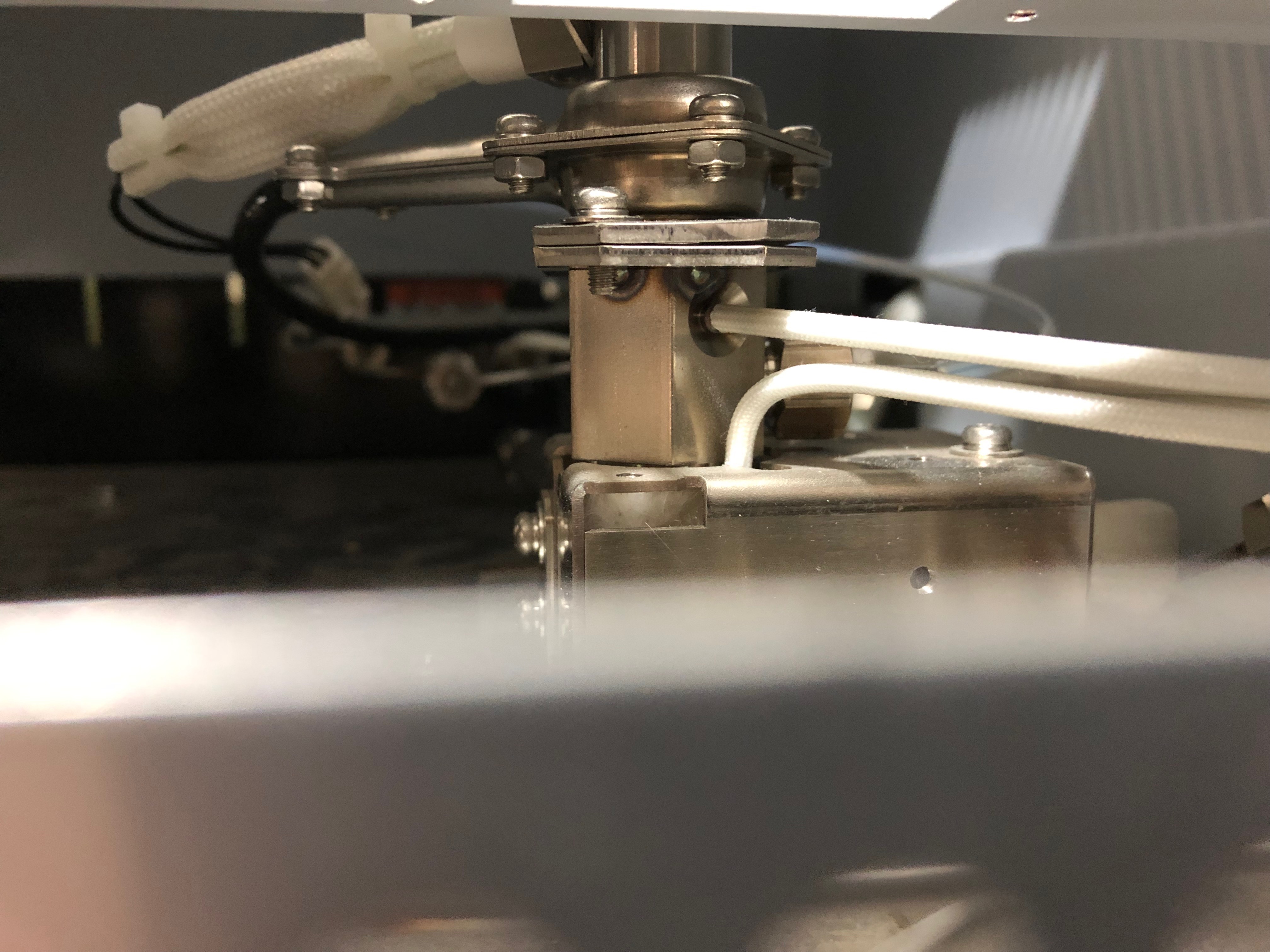 Shimadzu GC-2014 AOC-20i Auto Injector/FID and Split/Splitless Injector ...